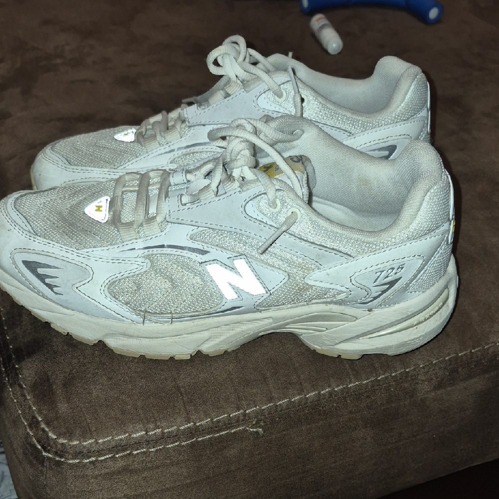 New Balance Gray Sneakers